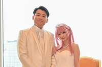 2034年にえなこと結婚したダブルヒガシ東。(c)読売テレビ