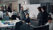 「ザ・プレミアム・モルツ」のWeb CM「飲みに誘うのムズすぎ問題」編のワンシーン。