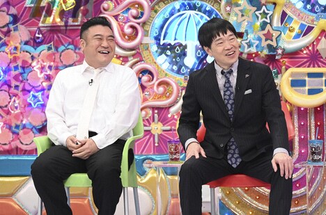 アンタッチャブル山崎と蛍原徹。(c)テレビ朝日