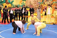 対決のワンシーン。(c)フジテレビ