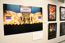 田津原理音 作品展「どんな人生、―進―」の様子。