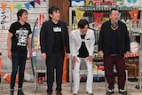 「お笑い向上委員会」に「ハリウッド軍団」として登場する（左から）や団・本間キッド、だーりんず・松本りんす、野田ちゃん、バイきんぐ西村。(c)フジテレビ