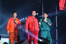 モデル然としてランウェイを歩く千鳥・大悟。(c)マイナビ 東京ガールズコレクション 2024 SPRING/SUMMER