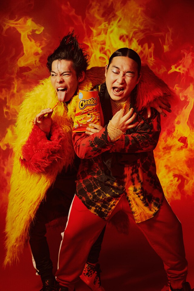 チートス「Flamin’Hot」の世界観をファッションで表現するかが屋。