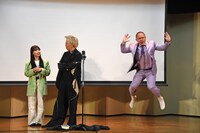 ブレイクタイムに登場したリンダカラー∞。