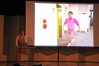 千原ジュニアがアップデートした「ちょん」のネタを披露するちゃんぴおんず大崎。