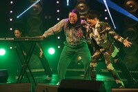 「TOKAKUKA」のワンシーン。(c)メ～テレ