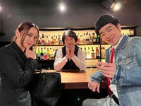 左から岡田結実、ジャルジャル。(c)CBC