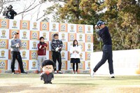 ゴルフ対決のワンシーン。(c)フジテレビ