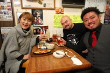 左から山田邦子、鬼越トマホーク。