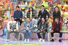 「アメトーーク！」に「賞レース2本目やっちまった芸人」として出演する（前列左から）チョコレートプラネット、笑い飯、（後列左から）ロッチ、さや香。(c)テレビ朝日