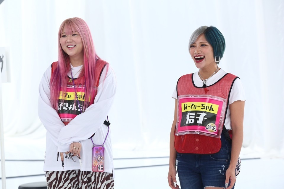 左からぱーてぃーちゃん金子きょんちぃ、信子。(c)関西テレビ