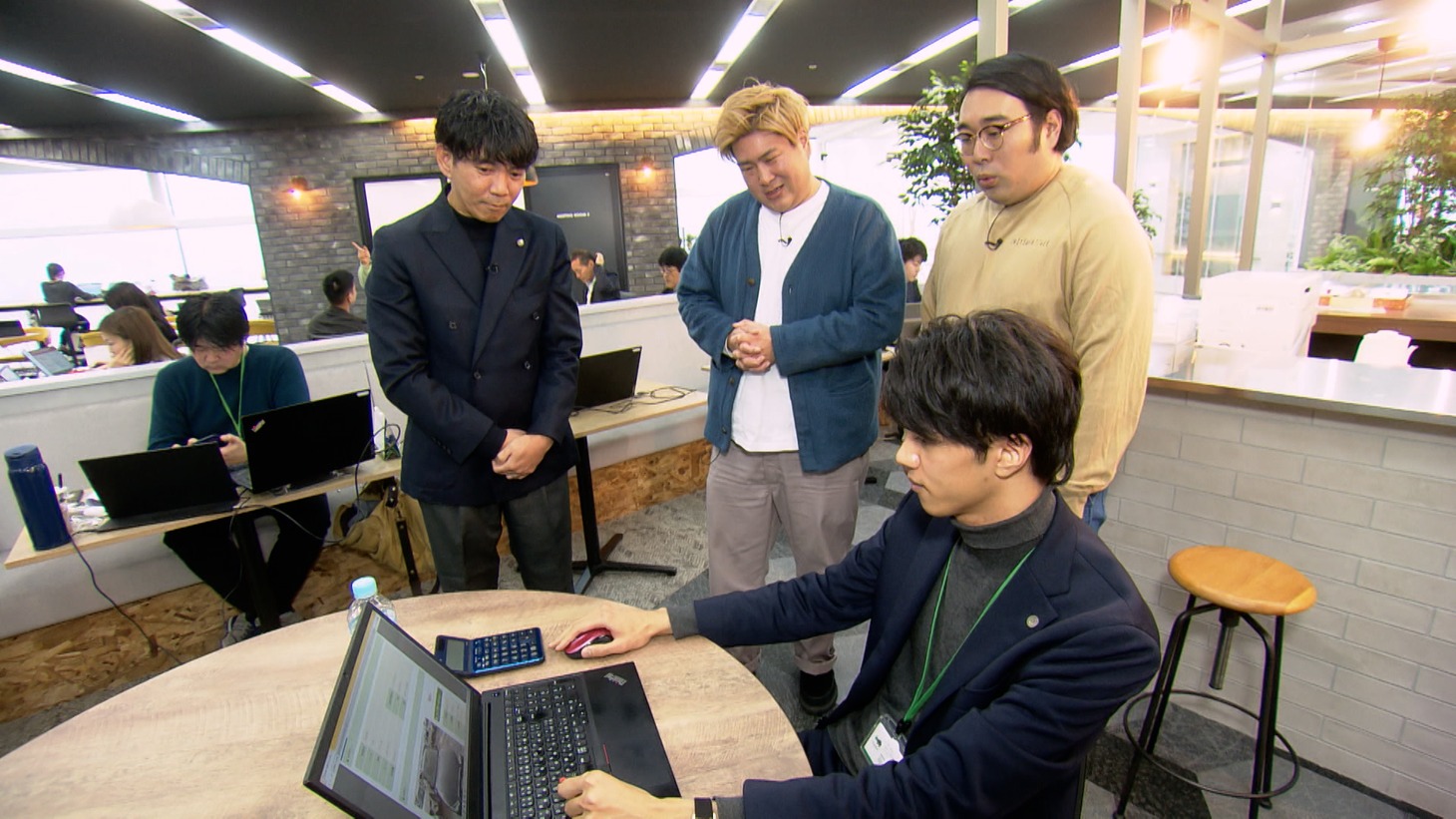 「かまいたちのミライサロン」のワンシーン。(c)関西テレビ