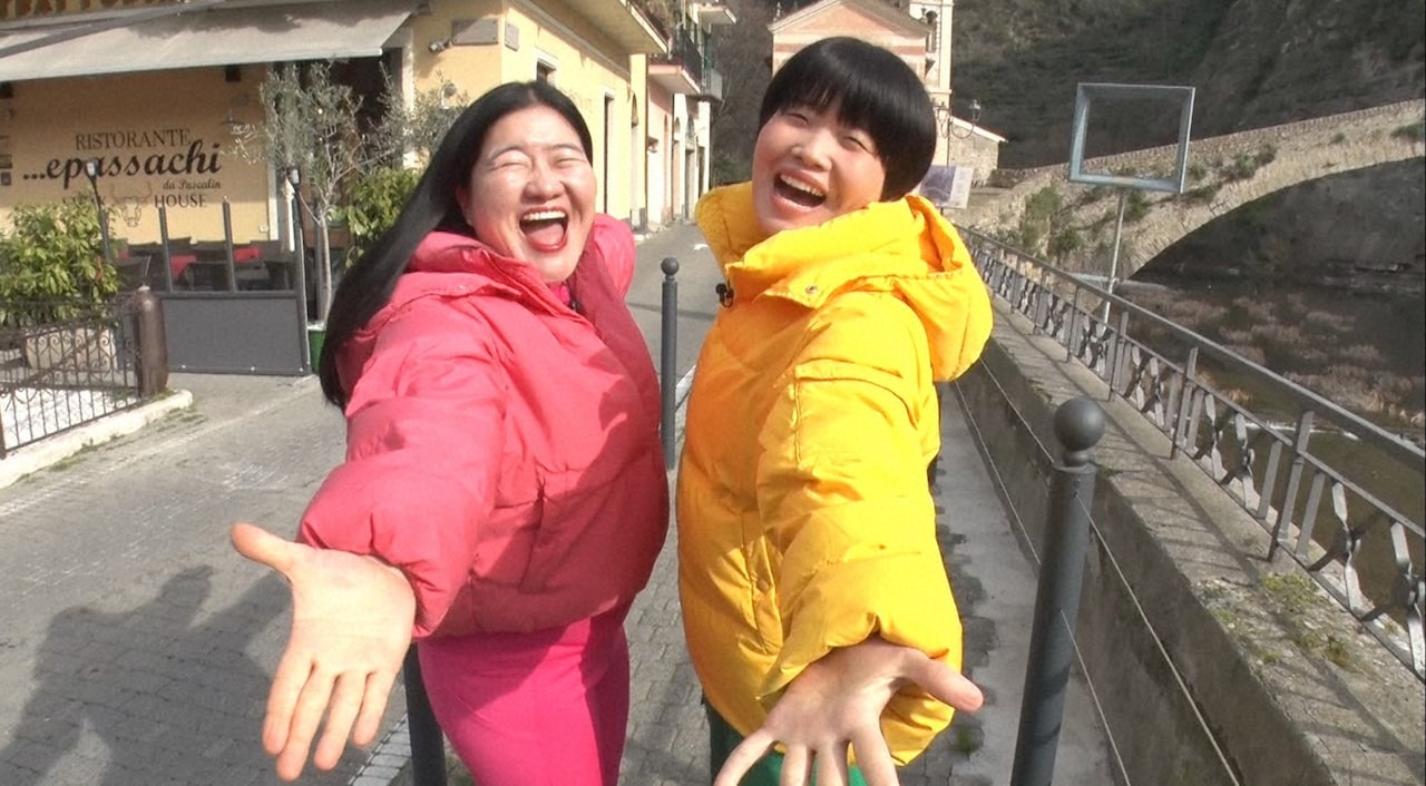 ガンバレルーヤがイタリアで“ど根性ツアー”　複雑なハンドパフォーマンスに挑戦