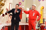 左から東野幸治、野性爆弾くっきー！。(c)関西テレビ
