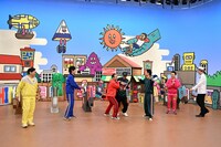 「火曜は全力！華大さんと千鳥くん」のワンシーン。