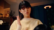 WebCM「エリア検索を知らないサーヤ」編のワンシーン。