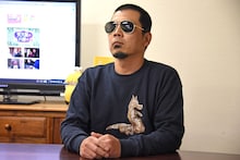 会見に出席した天竺鼠・川原。