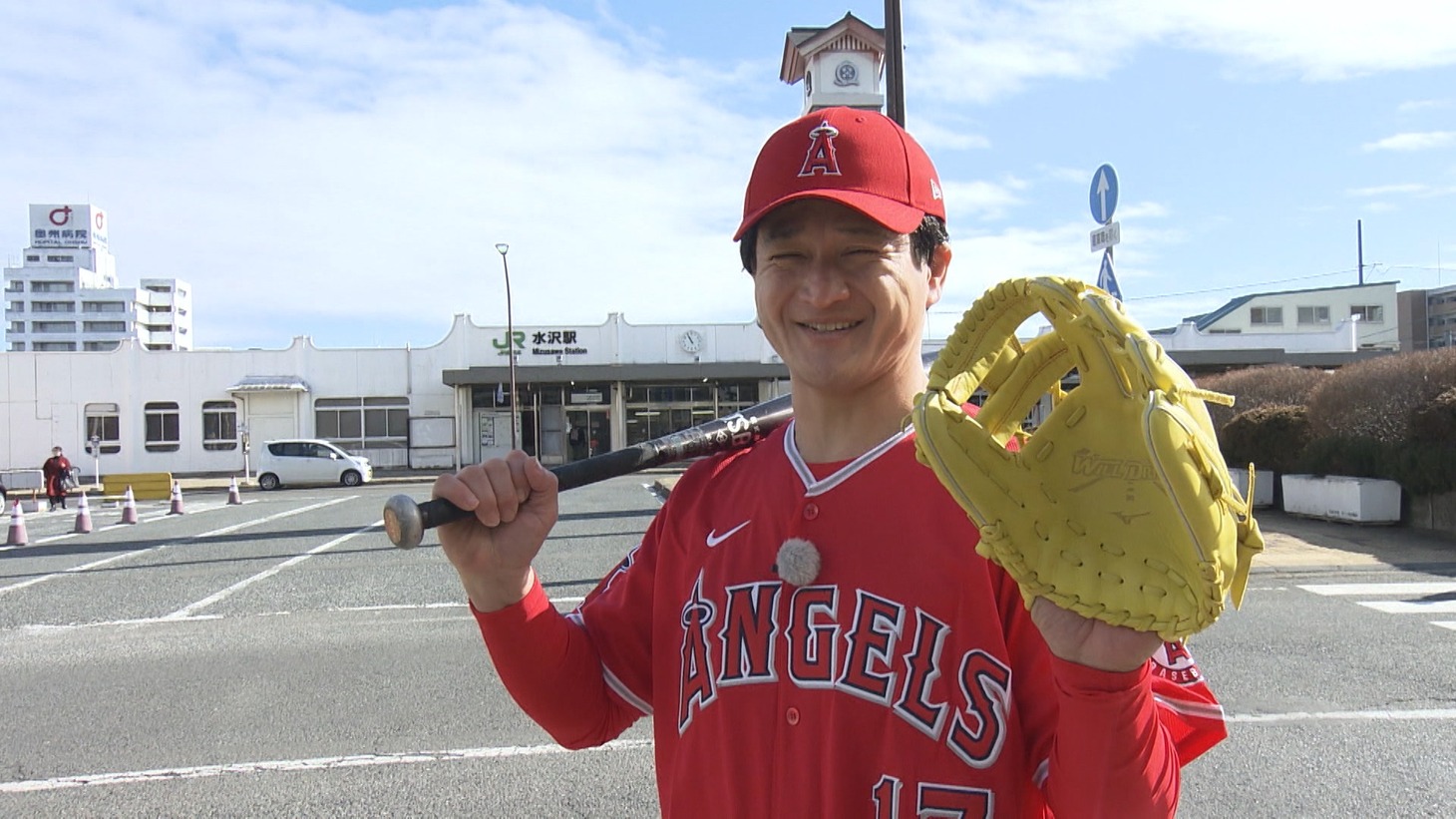 大谷翔平選手に扮したガリットチュウ福島。(c)ABCテレビ