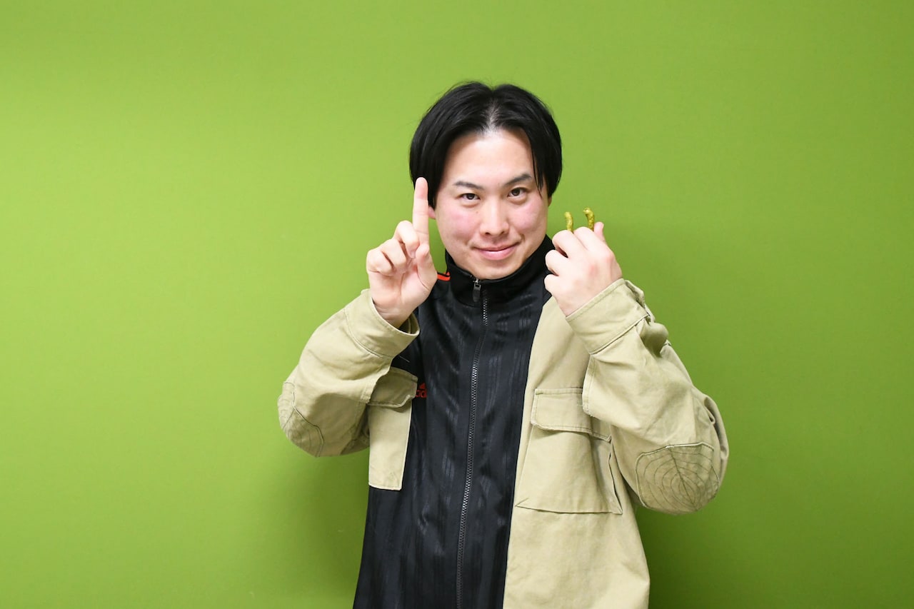 「R-1」ポーズのお抹茶。