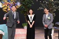 左から東野幸治、神田愛花、メッセンジャー黒田。(c)読売テレビ