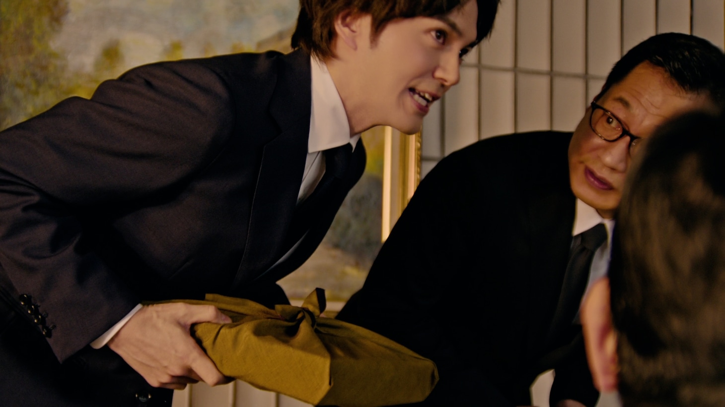 CM「飲む理由がある ココロの健康≪謝罪≫」編のワンシCM「飲む理由がある ココロの健康≪謝罪≫」編のワンシーン。ーン。