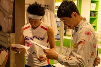 左からサンシャイン池崎、もう中学生。(c)日本テレビ