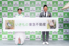 井上咲楽（左）とANZEN漫才みやぞん。