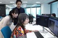 はるかぜに告ぐのロケの様子。(c)関西テレビ