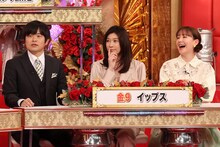 ドラマ「イップス」チームの（左から）バカリズム、篠原涼子、トリンドル玲奈。(c)フジテレビ
