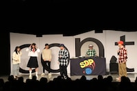 スチャダラパーのライブに紛れ込んでしまうコントキャラたち。