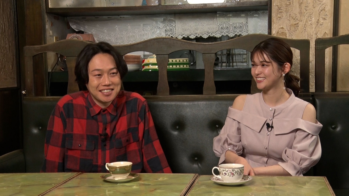 左から見取り図リリー、松村沙友理。