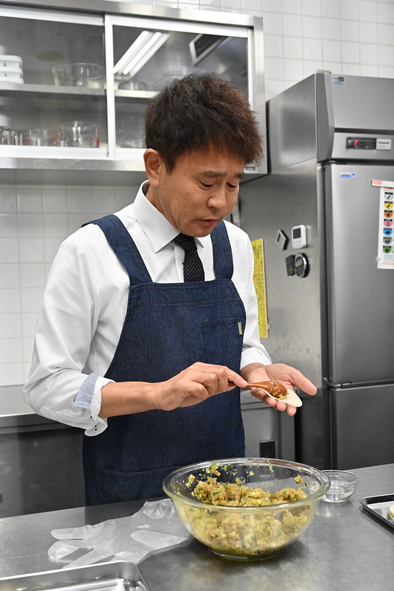 浜田雅功が適当に作った餃子を見分けられるか？オズワルド出演「格付けチェック」