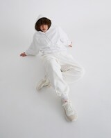 CAMPER「2024SS LOOKBOOK」より。