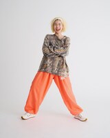 CAMPER「2024SS LOOKBOOK」より。