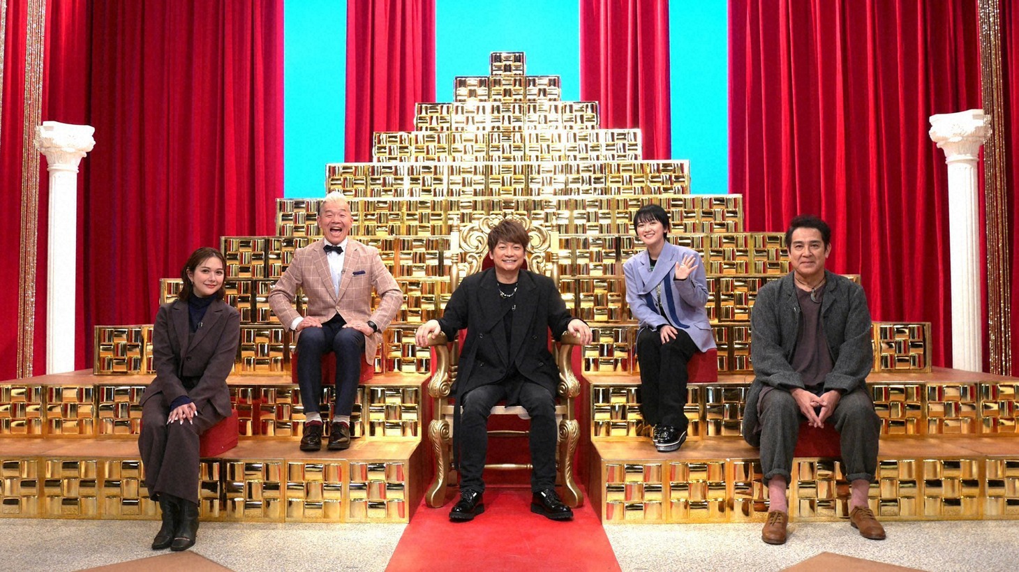「古代王国バラエティー なんだフル!?」に出演する（左から）村重杏奈、キャイ～ン・ウド鈴木、香取慎吾、ラランド・サーヤ、宇梶剛士。(c)NHK