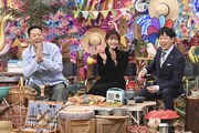 「キャンプ楽しい芸人」のMC側。(c)テレビ朝日