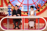 左から東野幸治、中島めぐみアナウンサー。(c)関西テレビ