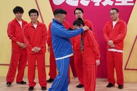 「前代未聞！芸能生活60周年 西川きよしのスター爆笑大作戦！モーレツ!!パンチDE名人会」のワンシーン。(c)読売テレビ