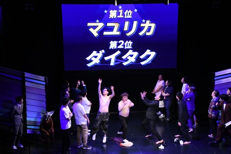 優勝者が発表された場面。