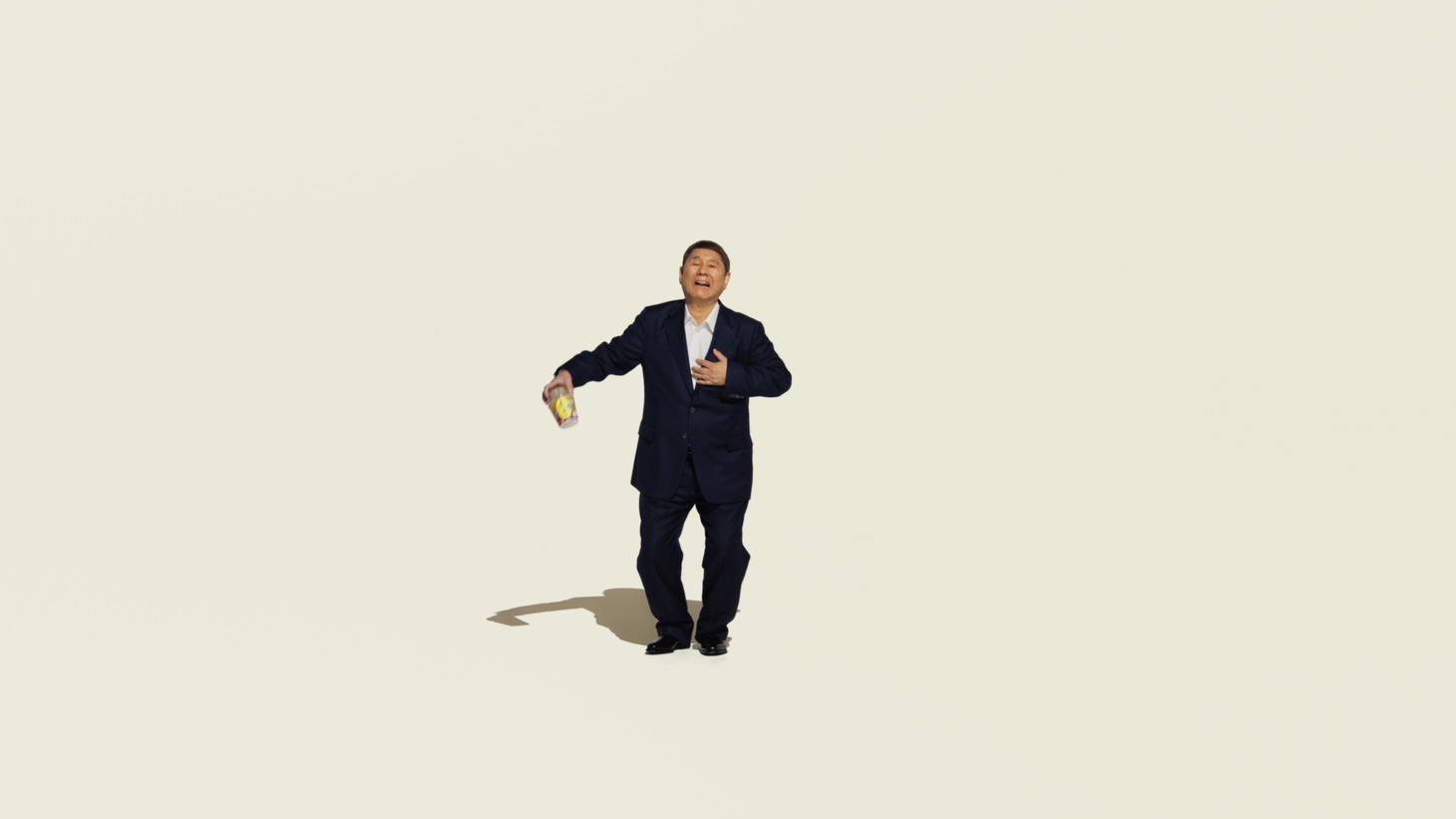 完全メシの新CM「どーせ食うなら」編より。