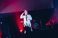 大自然ロジャーの鉄板トークでコール＆レスポンス「ジュースお笑い倶楽部」お祭り騒ぎの夜