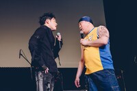 バチバチのHI†GOとMCダンボ。