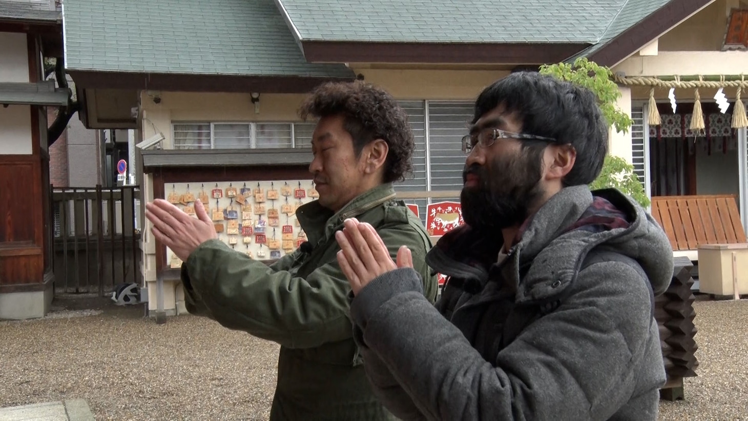 1月・2月を担当する松元政唯と、松元の鉄板ネタ「天才チンパンジー」の生みの親であるツートライブ周平魂。