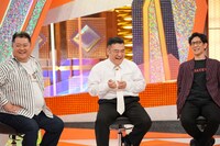 ブラックマヨネーズ小杉（左）とアンタッチャブル。(c)テレビ朝日