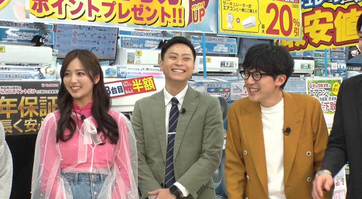 左から糸瀬七葉、ヘンダーソン。(c)読売テレビ