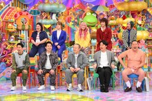 「アメトーーク！」の「今年が大事芸人2024」企画に集結する（前列左から）ウエストランド、サルゴリラ、とにかく明るい安村、（後列左から）紅しょうが、ぱーてぃーちゃん。(c)テレビ朝日