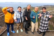 「バスサンド」に出演する（左から）サンドウィッチマン、吉川晃司、錦鯉・長谷川、おいでやす小田。(c)テレビ朝日