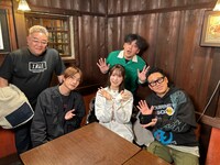 「来日レストランを巡る旅」に出演する（手前左から）高橋恭平、高橋ひかる、宮川大輔と、サンドウィッチマン（後列）。(c)テレビ朝日