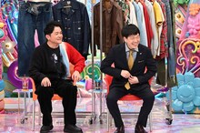 左から、千鳥ノブ、蛍原徹。(c)テレビ朝日